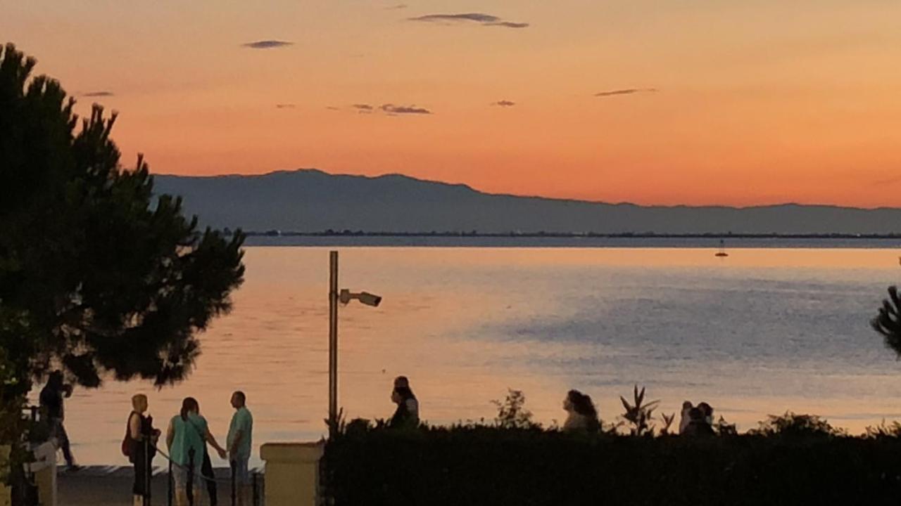 Blue City Center Boutique Apartment Thessaloniki Buitenkant foto